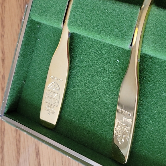 3 Golden Canada Spoons - Picture 3 of 7
